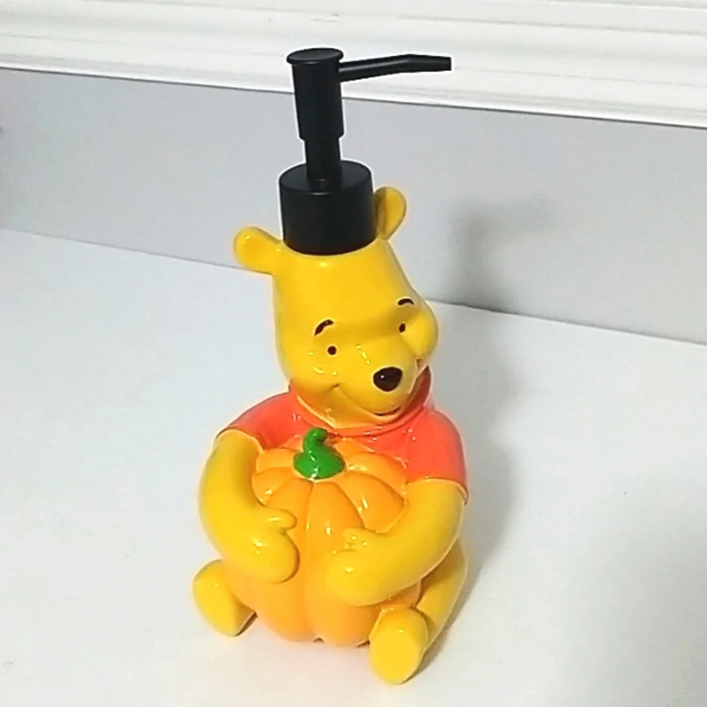 Disney Winnie The Pooh Bear Fall Halloween Pumpkin Soap Dispenser
